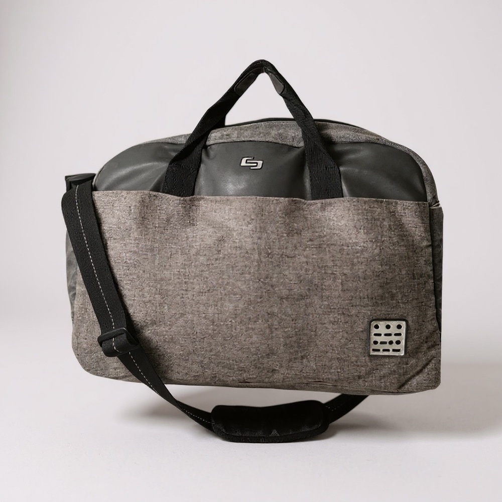 Solo Grey Impulse Duffel Bag Carryon Travel Holiday Gym NWOT